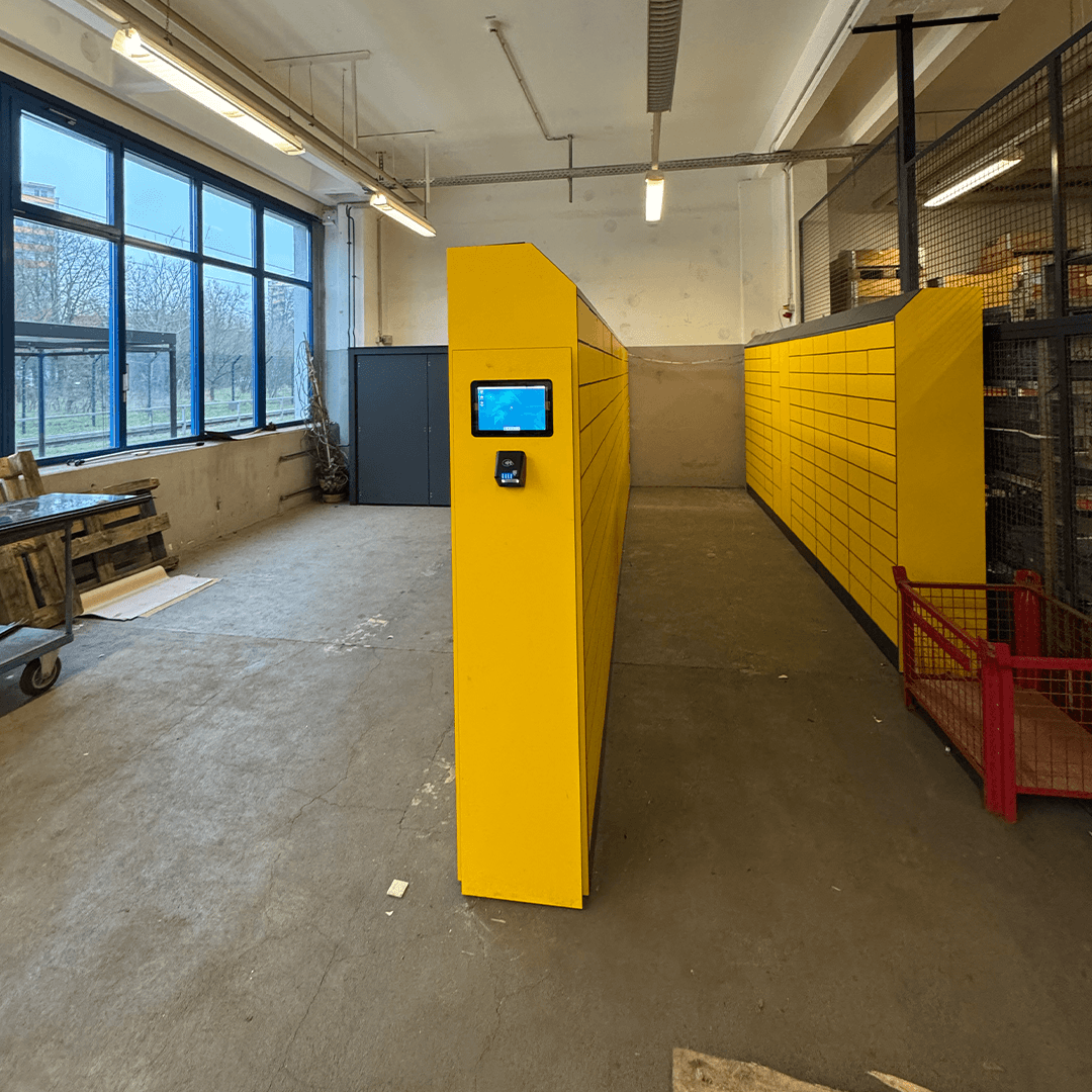 Packstation von TIKI SHARE für die Ersatzteilversorgung auf einem BVG-Betriebshof